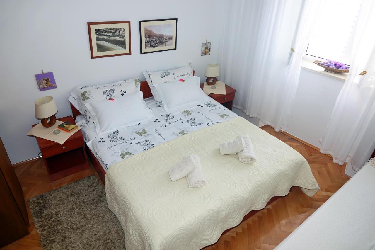 Two-Bedroom Apartment In The Centre Makarska Exterior photo